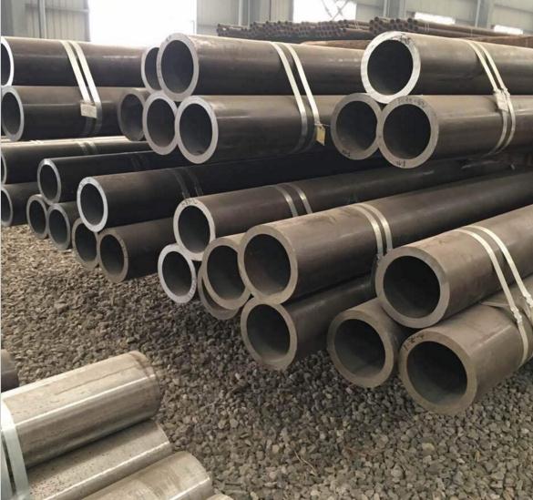 無縫鋼管.jpg 無縫鋼管.jpg